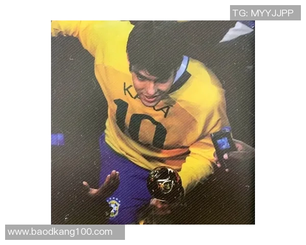 足球明星背影高清头像展示尽显风采与魅力的完美瞬间 足球明星背影高清头像展示尽显风采与魅力的完美瞬间